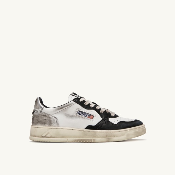 Autry Other - AUTRY SNEAKERS MEDALIST LOW SUPER VINTAGE IN WHITE BLACK SILVER LEATHER, 44–NWT